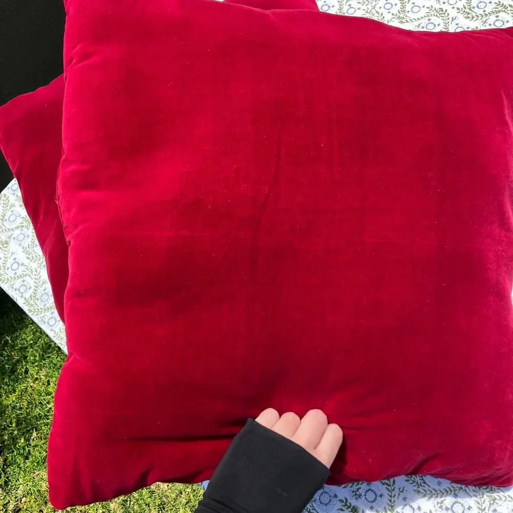 Vintage burgundy wine colored velvet pillow set